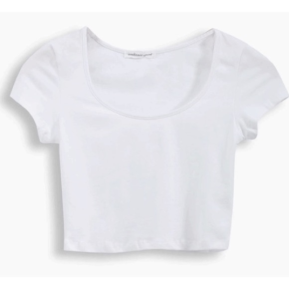 Fitted White Crop Top - Picture 4 of 4